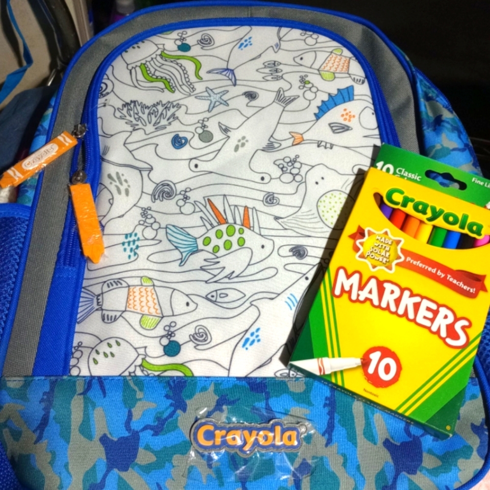 DIY Crayola backpack with markers